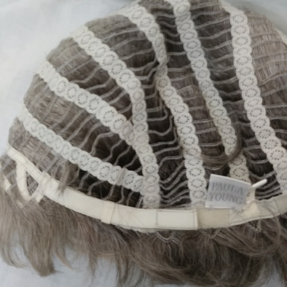 Paula Young's Abby WhisperLite Wig in Silvery Moon, Average Size. - Picture 8 of 8